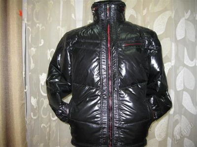 Лот: 1441435. Фото: 1. Пуховик EMPORIO ARMANI. Верхняя одежда
