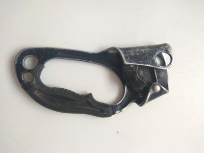 Лот: 17330160. Фото: 1. Petzl жумар. Альпинизм и скалолазание