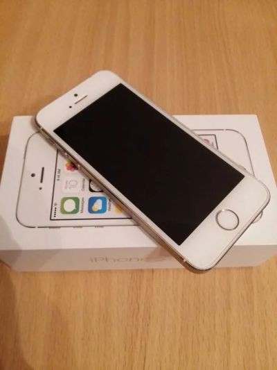 Лот: 9439897. Фото: 1. Iphone 5s. Смартфоны