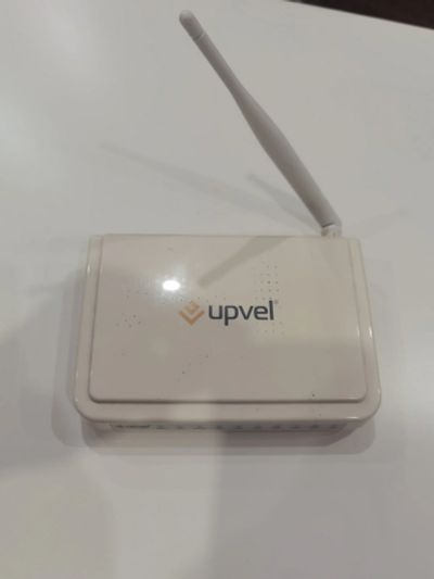 Лот: 17064557. Фото: 1. WiFi роутер Upvel с usb портом. Маршрутизаторы (роутеры)
