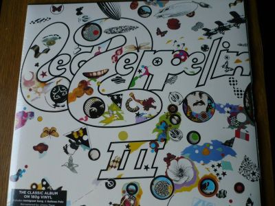 Лот: 12032114. Фото: 1. Led Zeppelin III. UK. LP(запечатан... Аудиозаписи