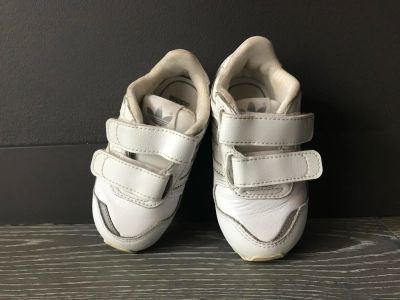 Лот: 9952550. Фото: 1. Детские кроссовки Adidas. Кеды, кроссовки