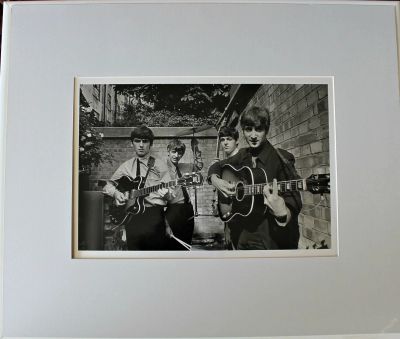 Лот: 14996181. Фото: 1. Фото The Beatles от Terry O'Neill. Фотографии