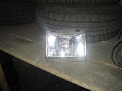 Лот: 3591982. Фото: 1. лампа-фара mazda titan 12v. Оптика и освещение