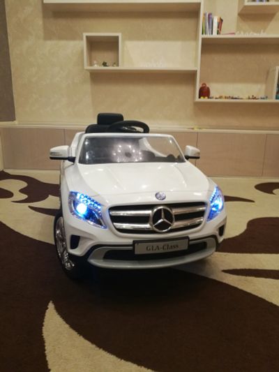 Лот: 12120758. Фото: 1. Электромобиль Mercedes-Benz GLA. Детские электромобили
