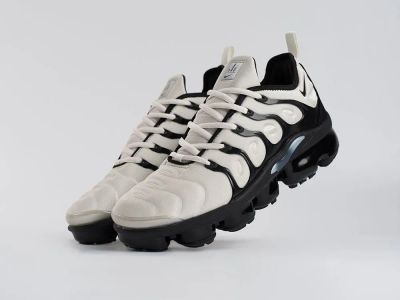 Лот: 18655854. Фото: 1. Кроссовки Nike Air VaporMax Plus. Кеды, кроссовки, слипоны