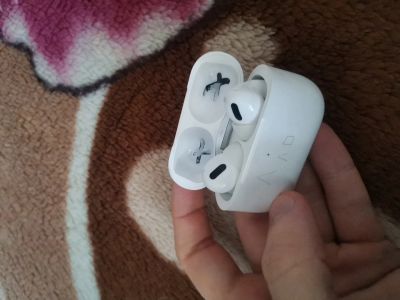 Лот: 21277232. Фото: 1. Беспроводные наушники airpods... Наушники, гарнитуры