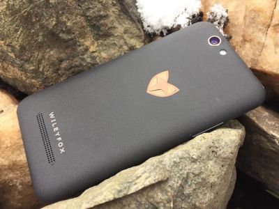 Лот: 11032566. Фото: 1. Смартфон телефон Wileyfox Spark... Динамики, микрофоны