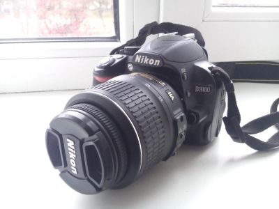 Лот: 6318712. Фото: 1. Nikon D3100 + AF-S Nikkor 18-55mm... Цифровые зеркальные