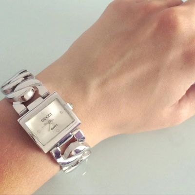 Лот: 5847690. Фото: 1. Часы Gucci. Другие наручные часы