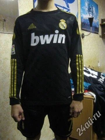 Лот: 2084684. Фото: 1. футбольная форма Реал Мадрид . Другое (спортивная одежда)