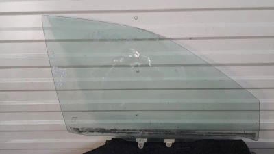 Лот: 21413582. Фото: 1. стекло двери Nissan Cefiro, Maxima... Двигатель и элементы двигателя
