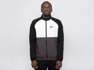 Лот: 24975979. Фото: 1. Ветровка Nike. Верхняя одежда