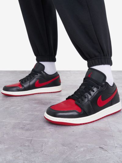 Лот: 24285205. Фото: 1. Кеды женские Nike Air Jordan 1... Кеды, кроссовки, слипоны