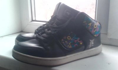 Лот: 6293565. Фото: 1. Кроссовки 40. Кеды, кроссовки, слипоны