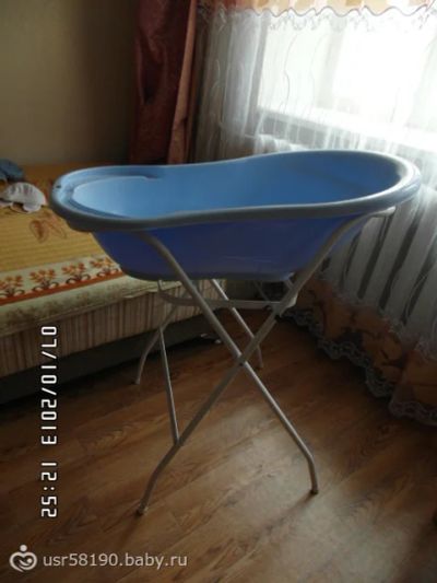 Лот: 3464187. Фото: 1. продам детскую ванночку с подставкой. Ванночки, сиденья, горшки