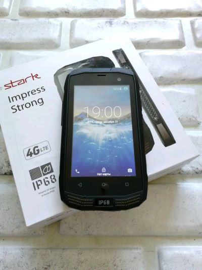 Лот: 11182608. Фото: 1. 4" Защищенный IP 68 Смартфон Stark... Смартфоны