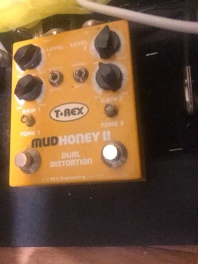 Лот: 12008068. Фото: 1. педаль эффектов T-REX Mudhoney... Гитарные эффекты и комбоусилители