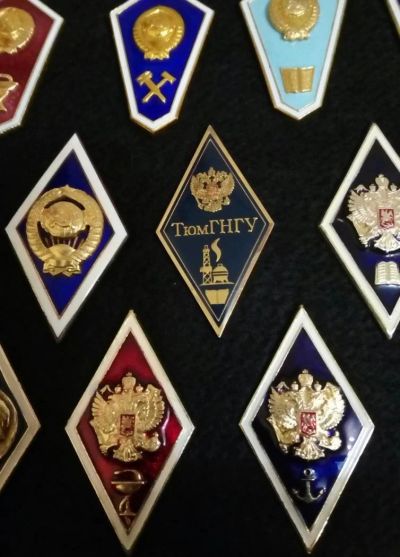 Лот: 10894331. Фото: 1. Куплю значки - ромбы. Другое (значки, медали, жетоны)