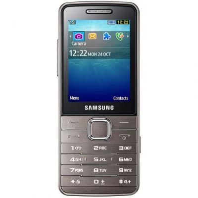 Лот: 3679899. Фото: 1. Продам телефон Samsung S5610 в... Кнопочные мобильные телефоны