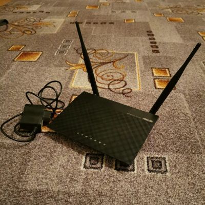 Лот: 16183944. Фото: 1. Asus RT-N12. Маршрутизаторы (роутеры)
