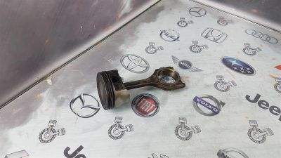 Лот: 23586892. Фото: 1. Поршень с шатуном Mitsubishi Outlander... Двигатель и элементы двигателя