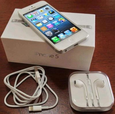 Лот: 7597761. Фото: 1. Apple iPhone 5 16Gb White. Смартфоны