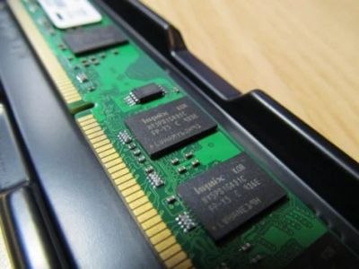 Лот: 10711015. Фото: 1. Оперативная память DDR2 2Гб Hynix... Оперативная память