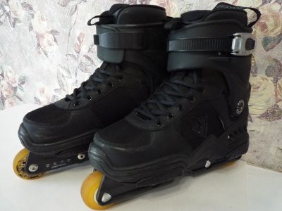 Лот: 17505938. Фото: 1. Rollerblade TRS Downtown III -... Роликовые коньки, скейтборды, самокаты