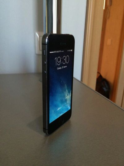 Лот: 6017163. Фото: 1. Iphone 5s 16g Space gray, 4g... Смартфоны