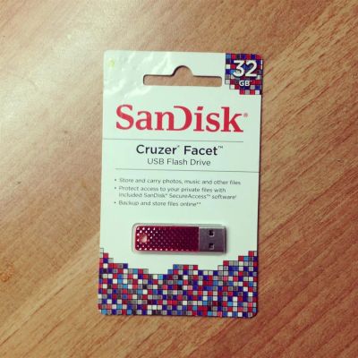 Лот: 3348329. Фото: 1. USB flash disk,флеш карта SunDisk... USB-флеш карты