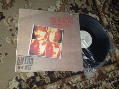 Лот: 119229. Фото: 1. THE BEATLES A taste of honey. Аудиозаписи