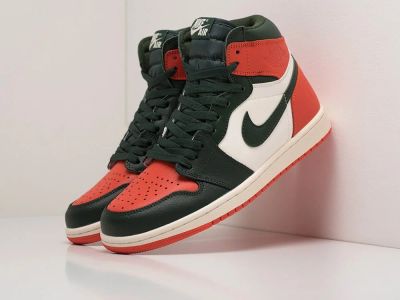 Лот: 18749325. Фото: 1. Кроссовки Nike Air Jordan 1 High... Кеды, кроссовки, слипоны