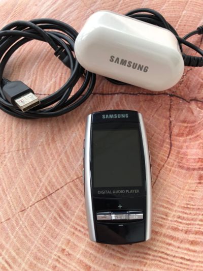 Лот: 19129490. Фото: 1. Mp3 плеер samsung YP-T8. Плееры