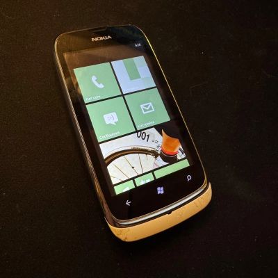 Лот: 24899075. Фото: 1. Nokia Lumia 610. Смартфоны