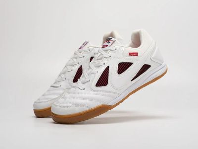 Лот: 21775905. Фото: 1. Футбольная обувь Supreme x Nike... Кеды, кроссовки, слипоны