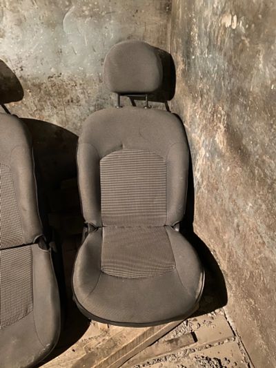 Лот: 18655979. Фото: 1. Сидения Peugeot 206. Салон