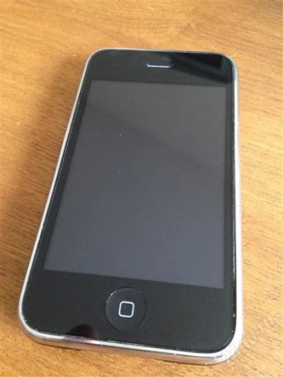 Лот: 2016127. Фото: 1. оригинальный iphone 3gs. 16gb. Смартфоны
