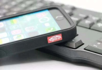 Лот: 7130321. Фото: 1. Чехол VANS iPhone 5\5c\5s. Чехлы, бамперы