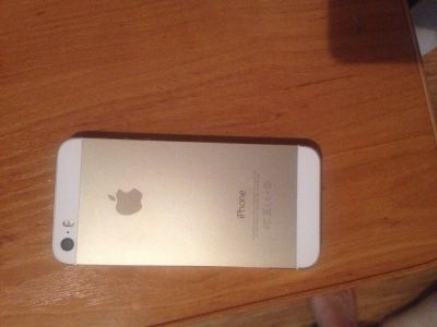 Лот: 5980334. Фото: 1. iPhone 5s 16gb gold. Смартфоны