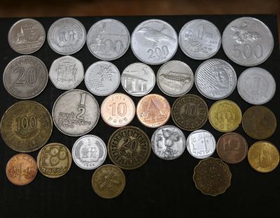 Лот: 10690803. Фото: 1. Коллекция монет мира (№272). Остальные страны
