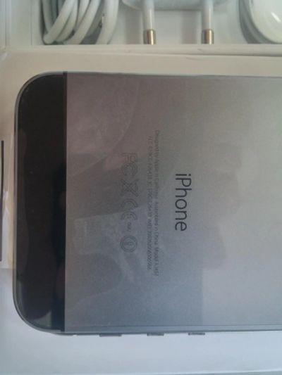 Лот: 7707613. Фото: 1. Apple iPhone 5S 16GB gray. Смартфоны