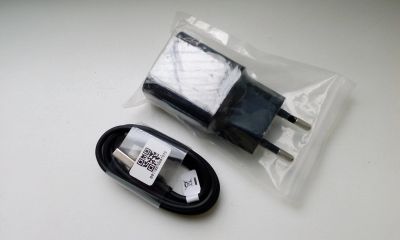 Лот: 14855200. Фото: 1. Оригинальное USB зарядное устройство... Зарядные устройства, блоки питания, адаптеры сетевые для смартфонов