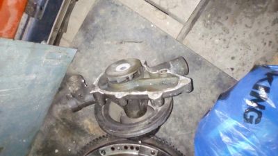 Лот: 11692912. Фото: 1. помпа bmw m10, насос охлаждающей... Двигатель и элементы двигателя