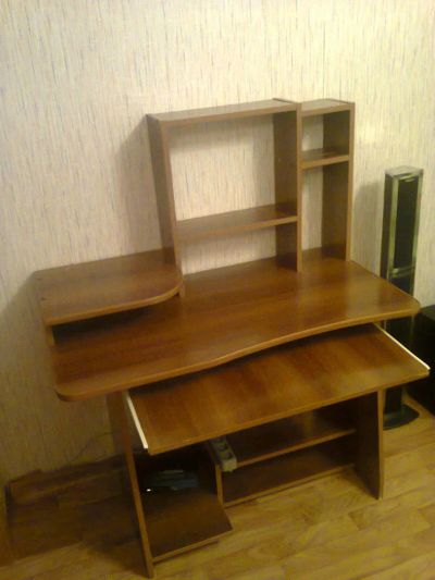 Лот: 4213621. Фото: 1. компьютерный стол. Компьютерные и письменные столы