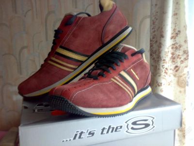 Лот: 65490. Фото: 1. обувь спортивная Skechers. Другое (одежда, обувь, галантерея)