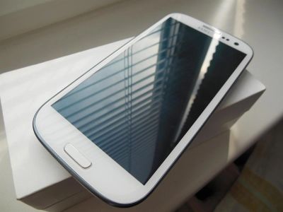 Лот: 3111018. Фото: 1. Samsung Galaxy S 3 GT-i9300 16GB... Смартфоны
