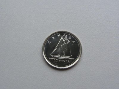 Лот: 4400269. Фото: 1. Канада 10 центов 2002 50 лет правления... Америка