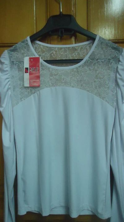 Лот: 4235531. Фото: 1. белая блузка Райс-с новая,размер... Блузы, рубашки