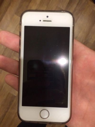 Лот: 9618931. Фото: 1. iPhone 5S Gold 16Gb состояние... Смартфоны